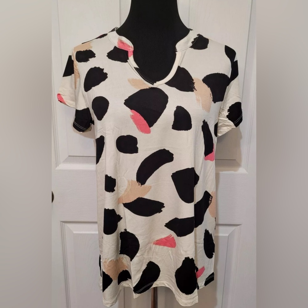 LuLaRoe Layla Mandarin Split Collar Top, Size S, Multicolor Print